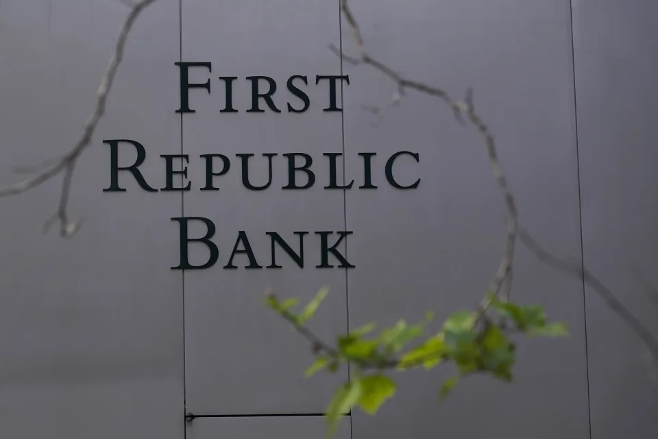 Le banche aspettano che gli Stati Uniti decidano il destino di First Republic