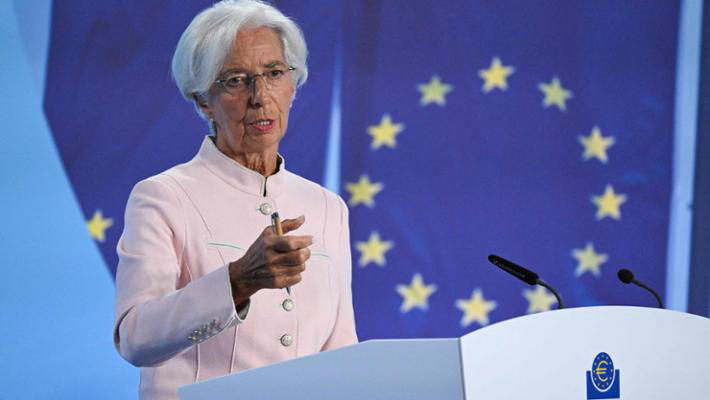 "L'inflazione manterrà livelli elevati per un periodo prolungato", afferma Lagarde, e i mercati azionari registrano cali significativi, mentre i titoli di Stato sono sotto forte pressione