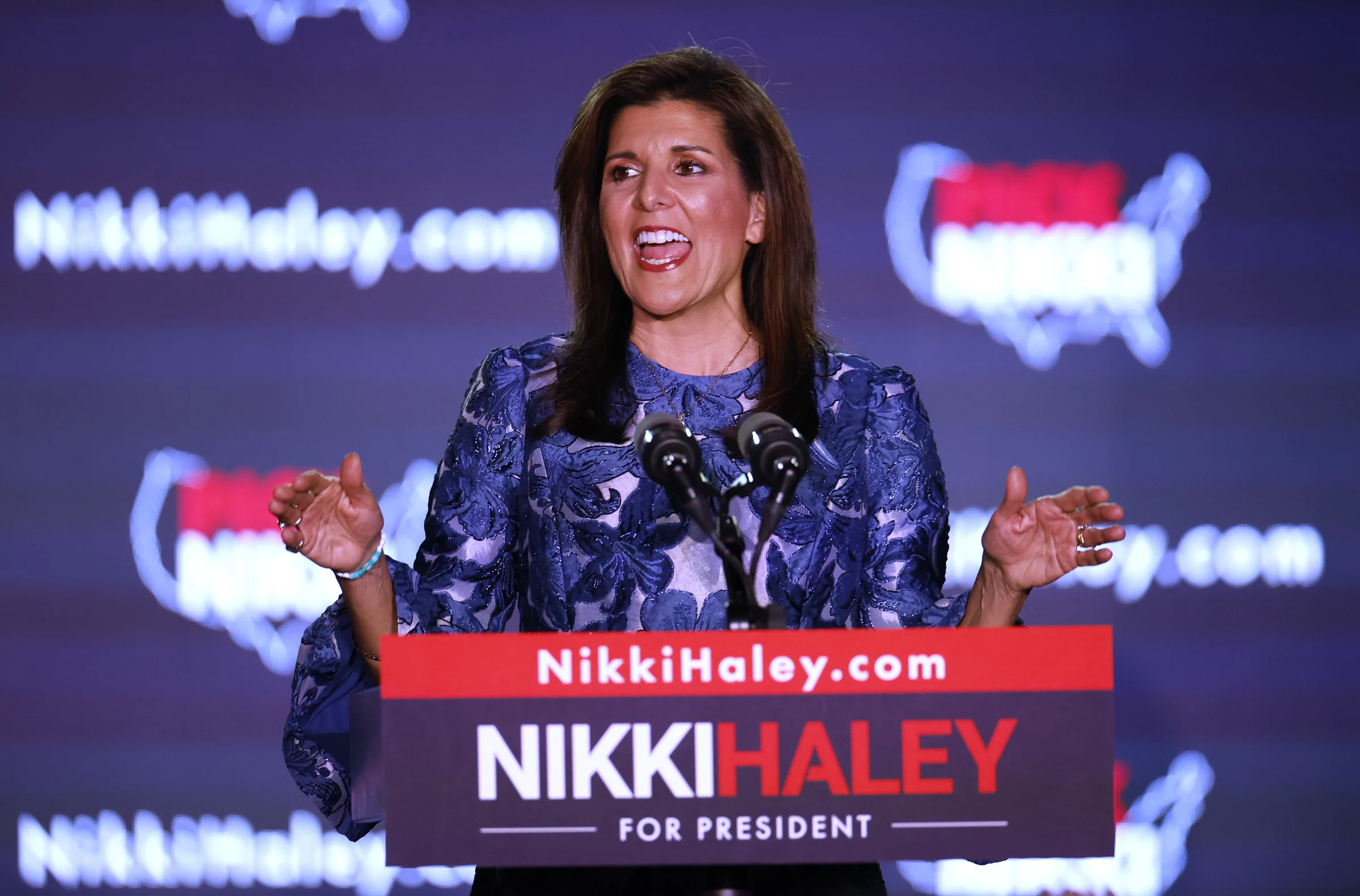 Trump sconfigge Haley nelle primarie del New Hampshire, avvicinandosi così a una rivincita con Biden